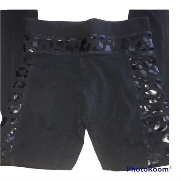 Victoria’s Secret PINK Yoga Pants. Black With Animal Print Design NWOT Size XS - Picture 8 of 8